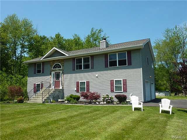 1st image of 55 Huckleberry Tpke