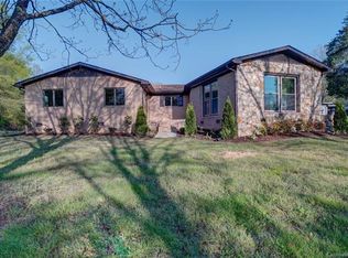 820 Page St, Mount Pleasant, NC 28124