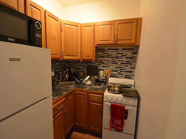 69 Gainsborough St #8 — Photo 9