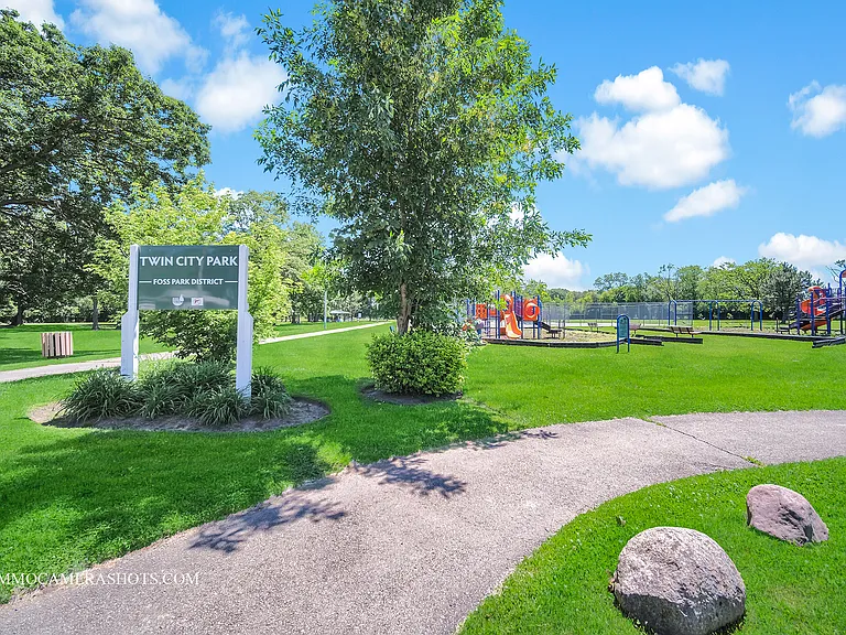 Lyons Ct — Photo 14