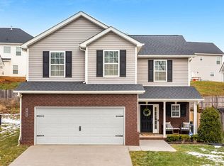 3052 Creekbend Ln, Knoxville, TN 37931