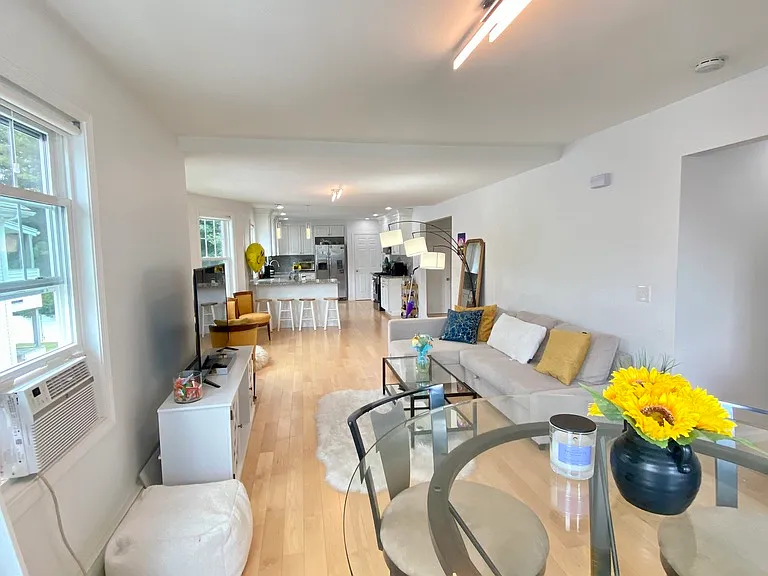 196 Boylston St #B — Photo 6