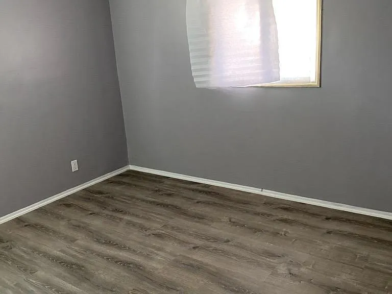 714 Cameron Ave — Photo 6