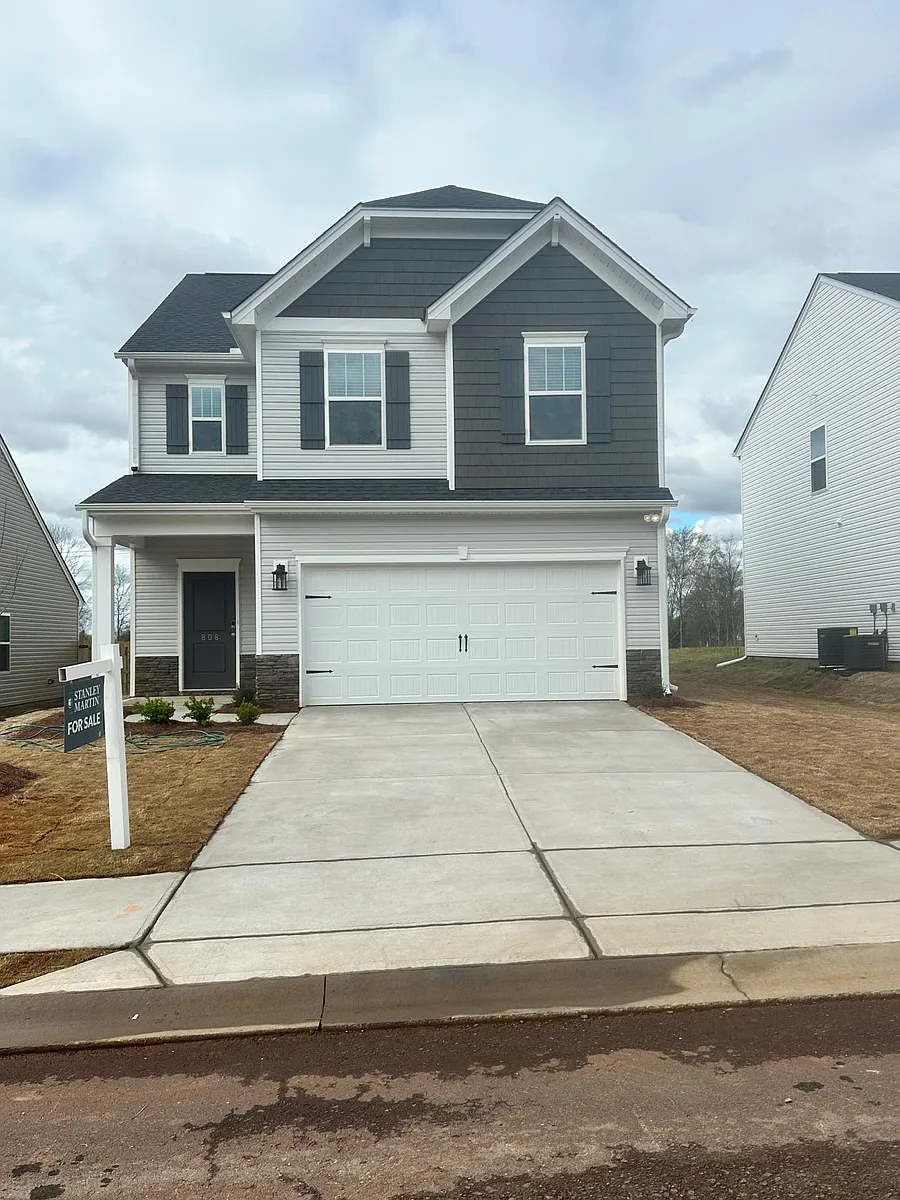 Building Photo - 808 Spring Orchard Dr