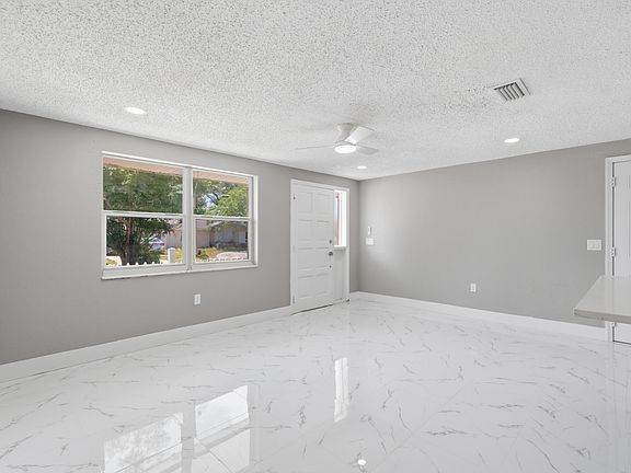 2nd image of 7541 Camelot Rd
