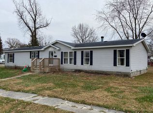 301 W Pine St, Sumner, IL 62466