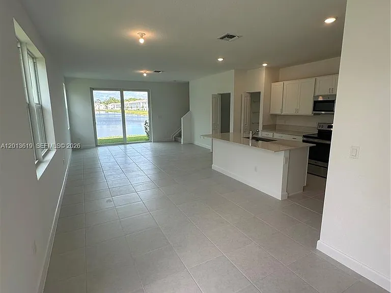4665 Meyerson Pl — Photo 9