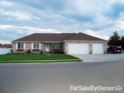 House Front : Home faces North.