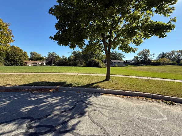 532/544 Fairfield Court 11 Lot 9-10-12, Lombard, IL 60148