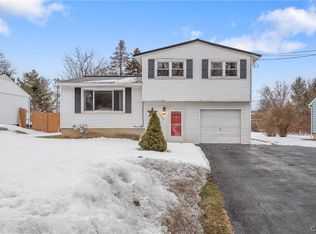 5782 Noel Rd, Cicero, NY 13039