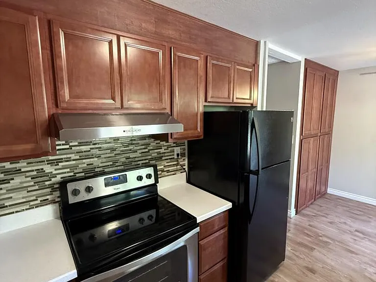 23732 Hillhurst Dr #73 — Photo 6