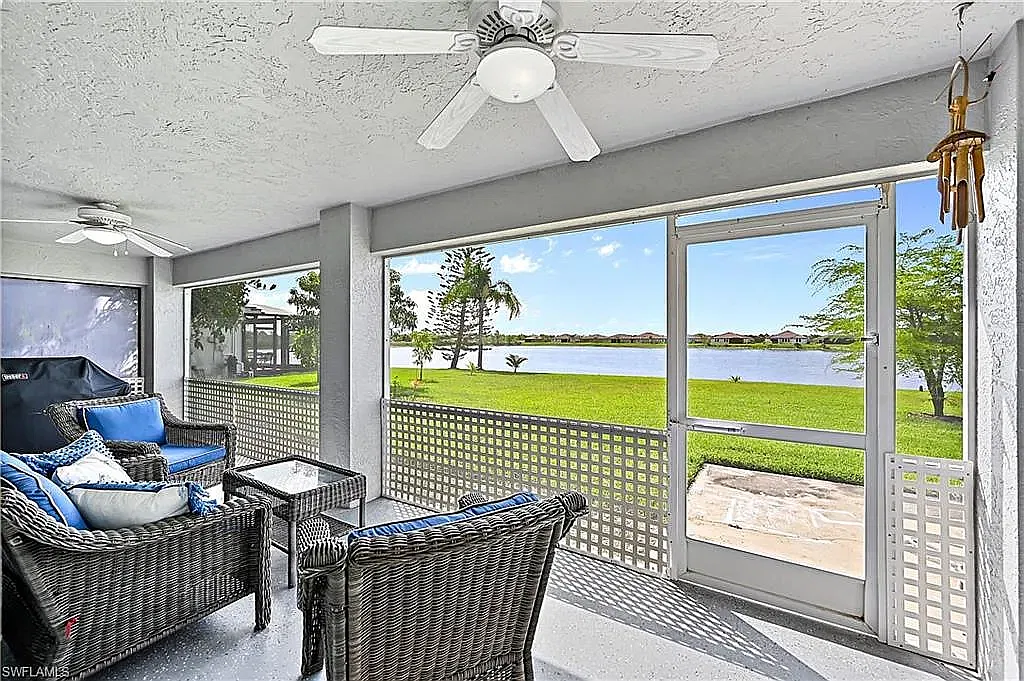 958 Summerfield Dr — Photo 4