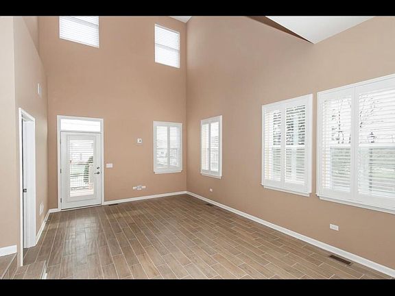 2nd image of 2363 Newberry Ln