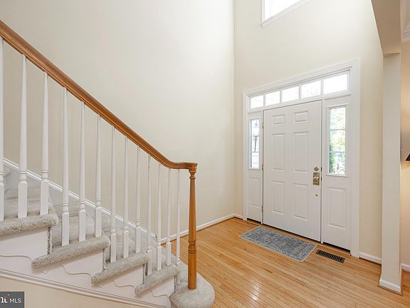 5th image of 308 Quail Dr N