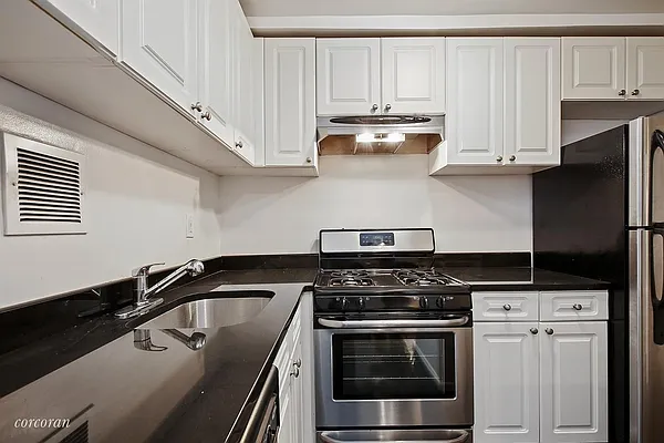 Rented by Corcoran | media 6