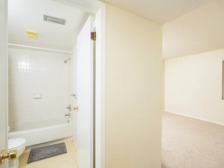 22 Veronese Ct — Photo 32