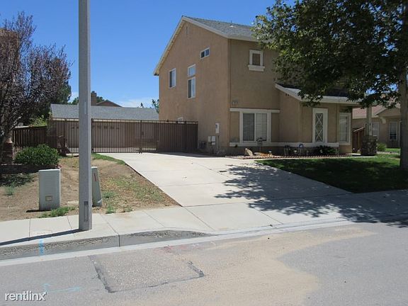 5th image of 14623 Karen Dr