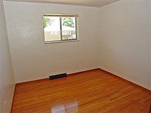 4th image of 214 Lorraine Dr