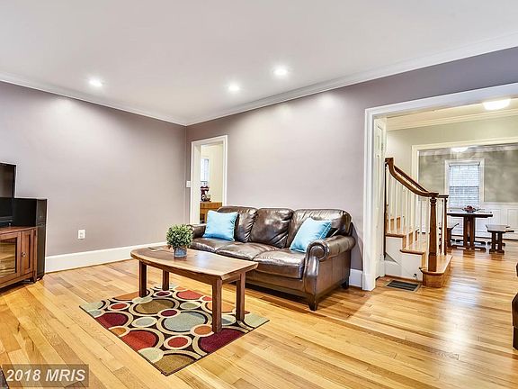 Gleaming oak hardwoods