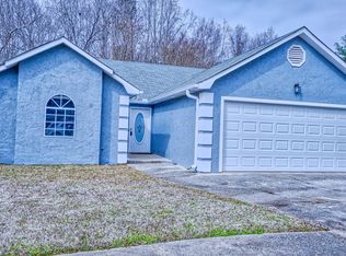 135 Gingercake Ct, Fayetteville, GA 30214