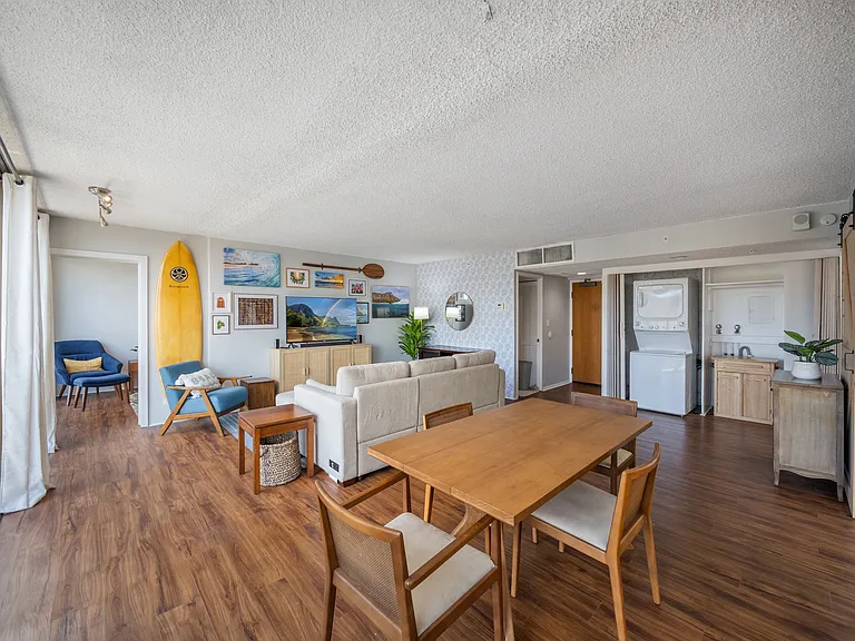 250 Ohua Ave #Penthouse I — Photo 4