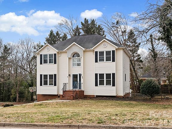 3rd image of 22 31st Avenue Ct NE