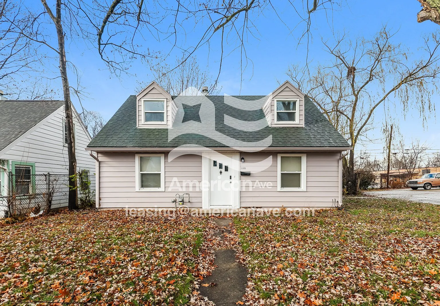 3 bed, 1.0 bath, 1144 sqft, $1,172 — Photo 1
