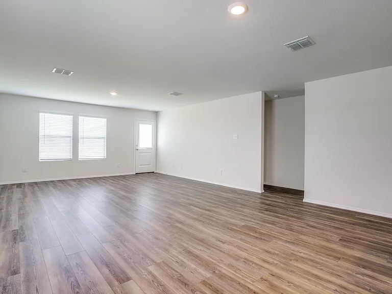 1809 River Crossing Dr — Photo 3
