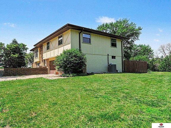 3rd image of 14500 Elder Cir