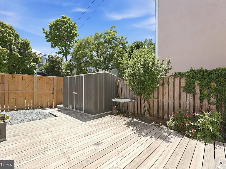 1423 Duncan St NE — Photo 20