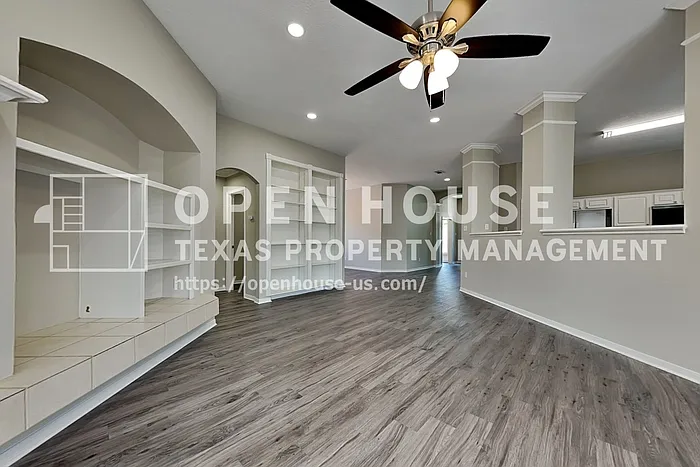 3 bed, 2.5 bath, 1860 sqft, $2,050 — Photo 3