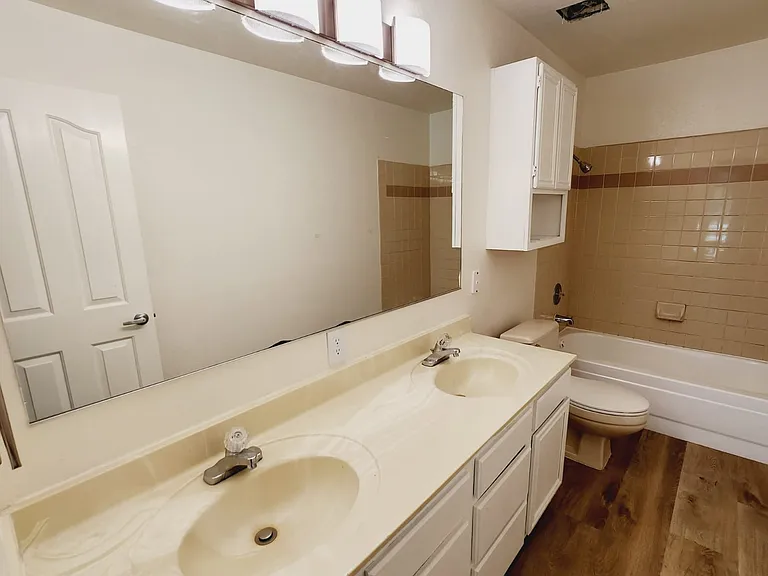 2617 S Durango Dr #1 — Photo 9