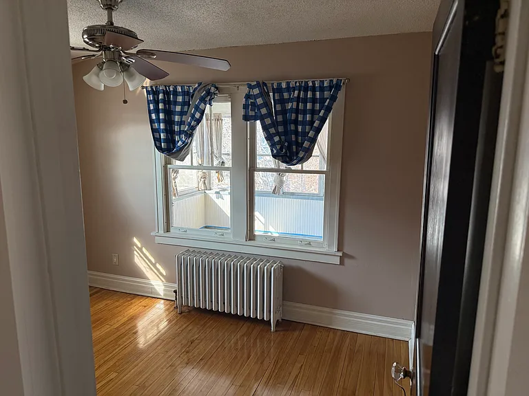 992 Wakefield Ave — Photo 13