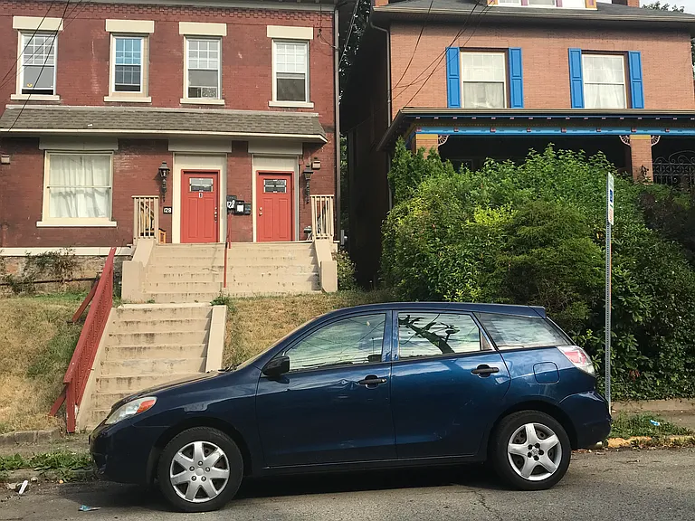 128 Stratford Ave #1B — Photo 1