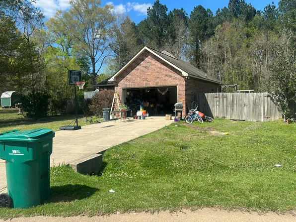 21243 Beau Chateau Blvd, Ponchatoula, LA 70454