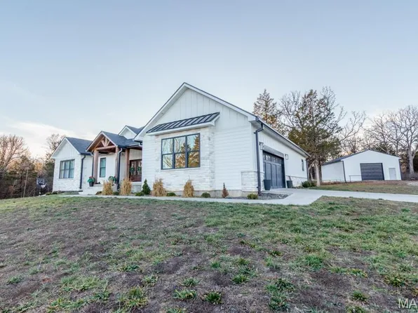 17885 Potomac Dr, Lebanon, MO 65536