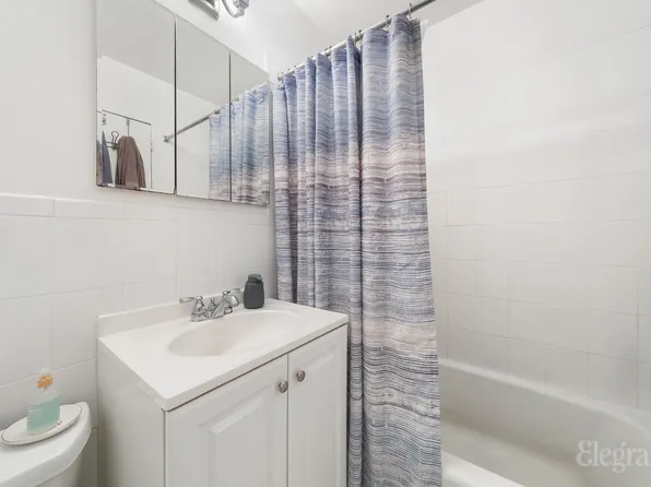 155 East 34th Street 7-L image 7 of 8