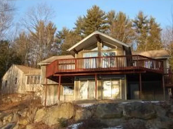107 Christie Rd, New Boston, NH 03070