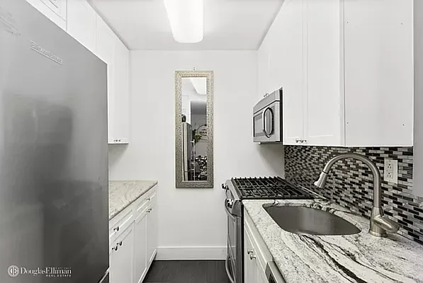 Rented by Charitable Broker | media 18