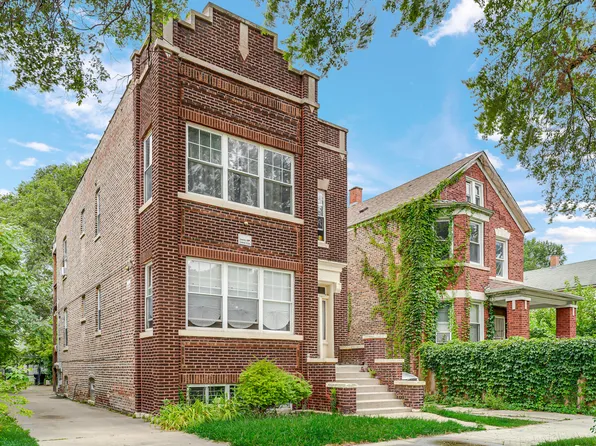 8418 S Escanaba Ave, Chicago, IL 60617
