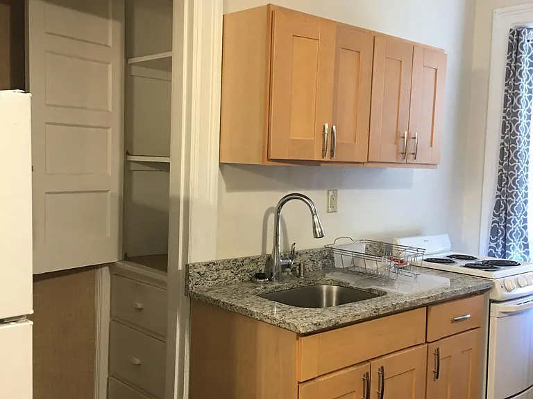 5529 5th Ave #5 — Photo 3