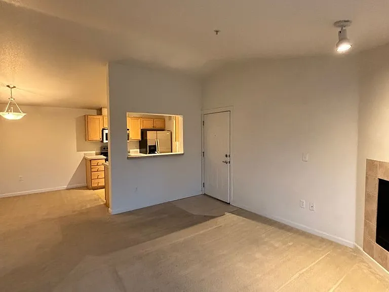 730 NW 185th Ave — Photo 4