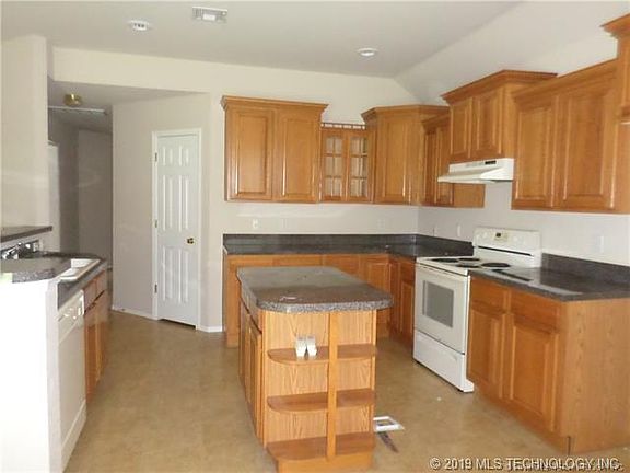 5th image of 21161 E 39th Pl S