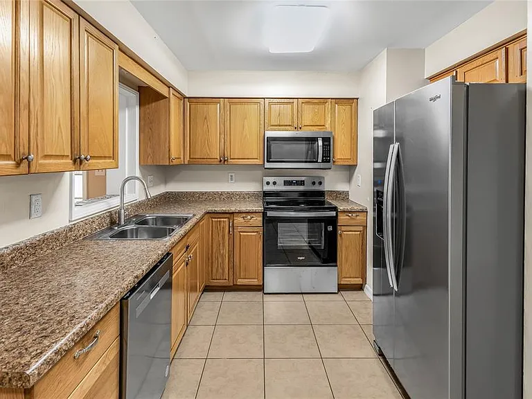 2707 Lakewood Ln — Photo 6