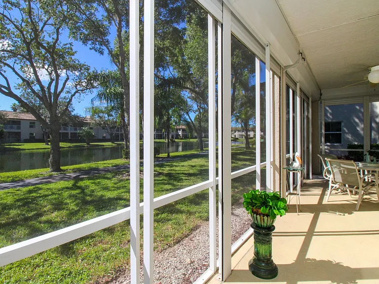 600 Diamond Cir #607 — Photo 17