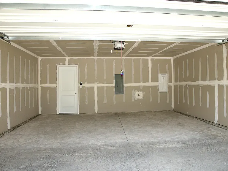 303 Ember Dr — Photo 24
