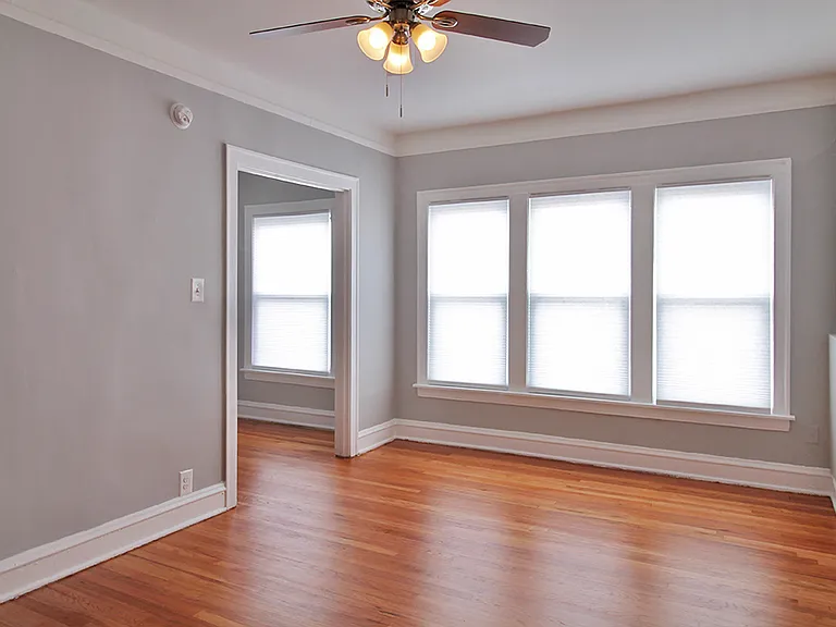165 S. Oak Park Ave. — Photo 2