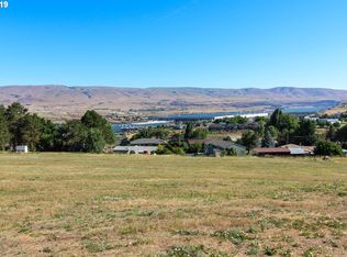 3009 E 10th St, The Dalles, OR 97058