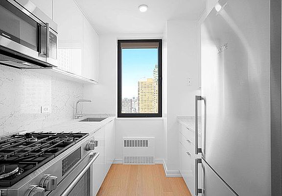 5th image of 124 W 60th St APT 34E