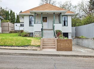 512 W 12th St, The Dalles, OR